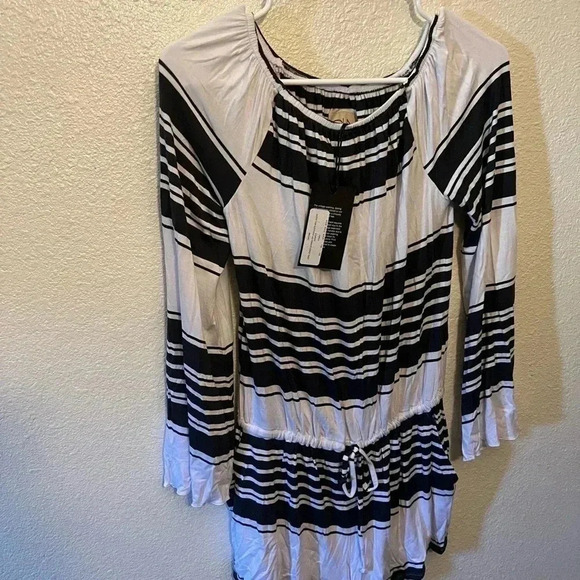 Chaser, NWT romper - Picture 4 of 4